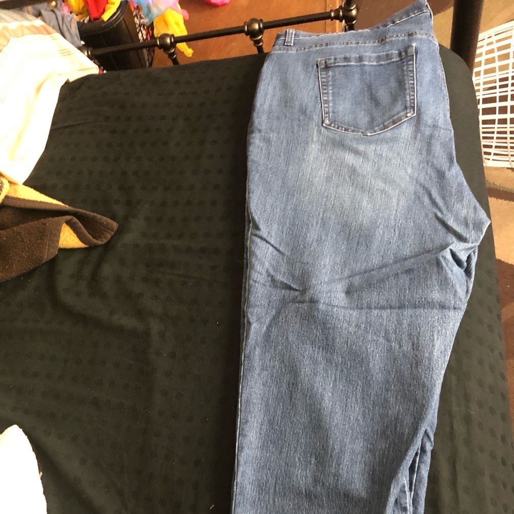 Jeans - Picture 2 of 5